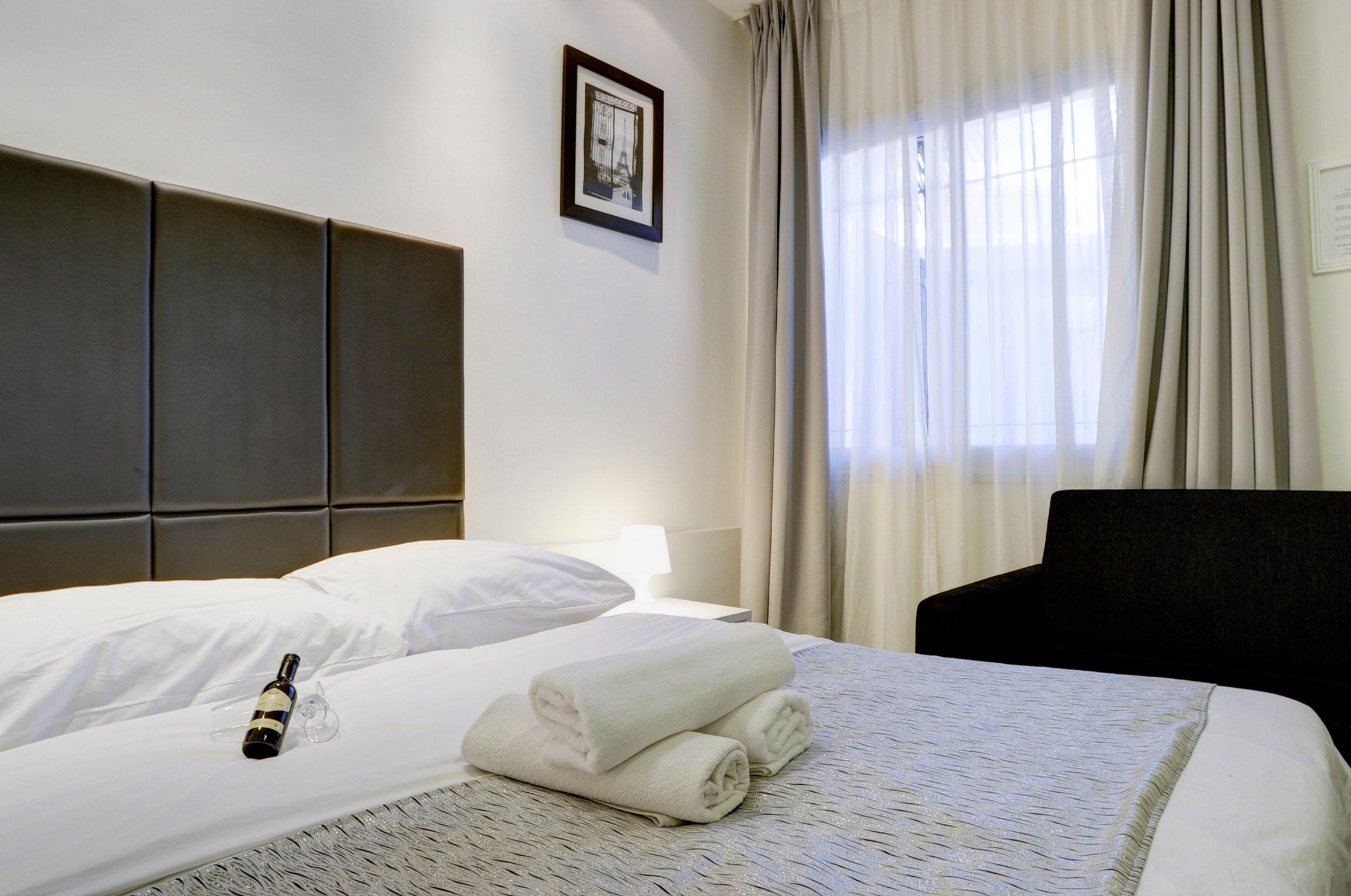 Geula Suites By Raphael Hotels テル・アビブ エクステリア 写真
